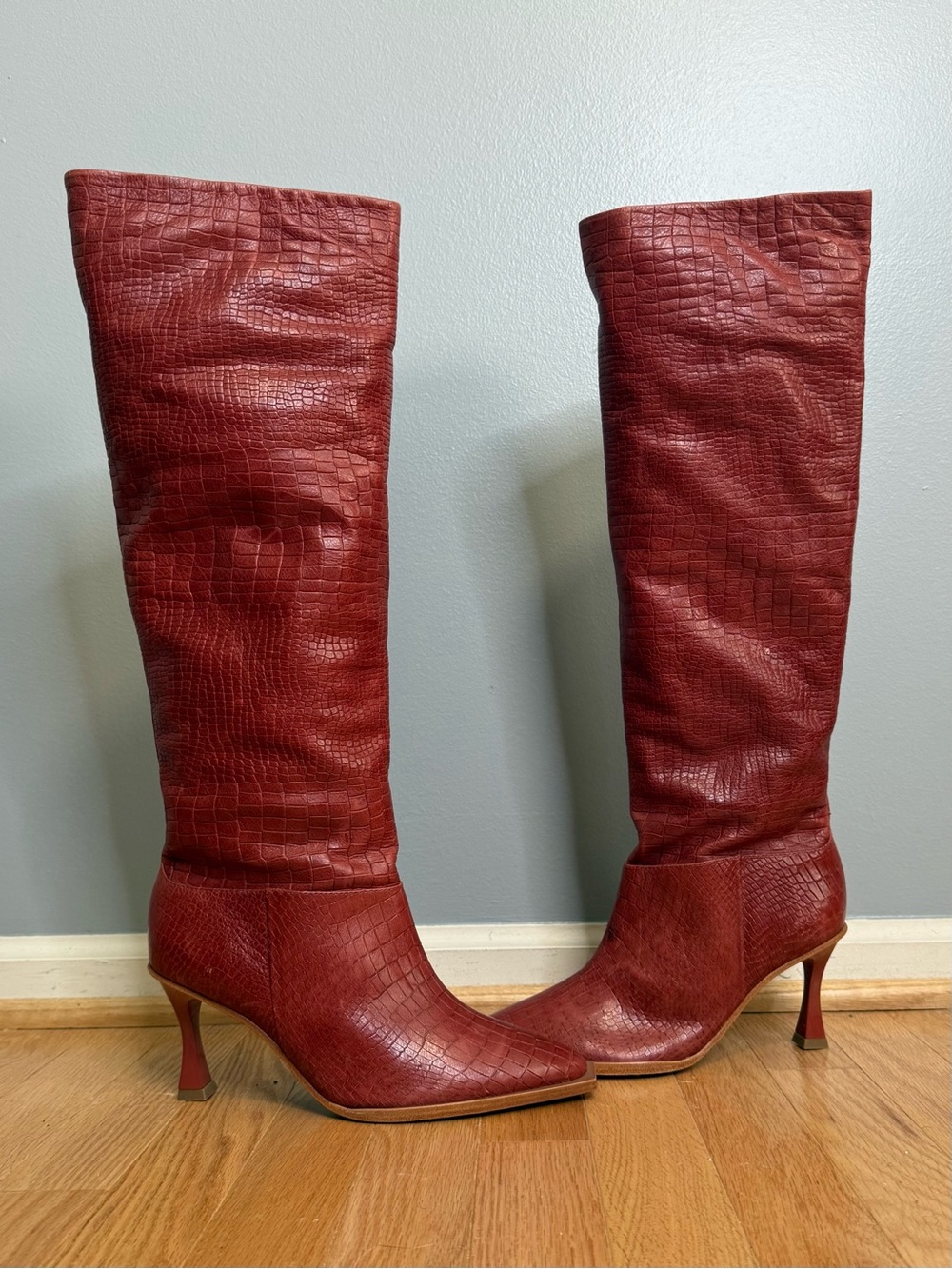 Vicenza Red Croc Embossed Leather Heeled High Boots 7